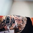 套管针的针芯和套管分开来扎成交错的图案 #穿刺 #playpiercing