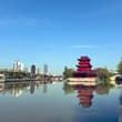 来市里散散心吧，未来的路该何去何从。