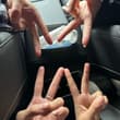 我们两对提前面基了，单男呢