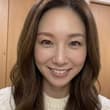 田宅宫乃阴精所藏之地也，阴精旺盛则田宅宫饱满，润泽。干枯凹陷多细纹者皆是阴精衰弱之相，随着年龄增长都会逐渐衰弱，但是衰弱的越晚越好。（图三图四）年龄都不小了，…