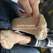 陌陌聊了一个月的大学生，终于同意和我开房来了！ 她是典型的大二清纯妹，平时乖乖的，聊了一个月才松口… 进酒店后她还害羞地低着头，慢慢脱掉鞋子，露出一双穿着蕾丝…