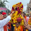 आज इंदौर से चारभुजा जी की 550 किलोमीटर लंबी पदयात्रा पर रवाना हो रहे 300 श्रद्ध…
