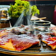 “小饼如嚼月，中有酥与饴。” 中秋将至，我们向全球征集#我家餐桌上的中秋。 无论你身在何处——是妈妈灶台上那道年年不变的红烧肉，还是异乡餐桌上第一次尝试的珍馐…