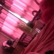 粉粉的房间，粉粉的灯，粉粉的拖鞋，也是够离谱，你们能看出来这像我见的第几个女生的家吗？猜出来有奖