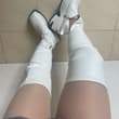 今天妈妈在厕所里脱掉靴子，狗狗们在哪呢？？？ #boots #靴子 #长靴控