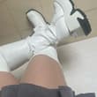 今天妈妈在厕所里脱掉靴子，狗狗们在哪呢？？？ #boots #靴子 #长靴控