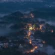 雲海纏う吉野山が桃源郷のよう