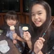 チョコフォンデュしたんだー🍫´- 真剣なんだけど、 口の周りがひどいさくら笑 スペシャルなものにチョコつけたんだけど、何かわかる～❓👀 3枚目の写真だよ✨️