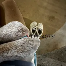 有的人出来散步，走着走着鞋就没了
