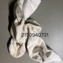 统一回复一下，袜40一双3双包邮