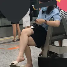 这个足部动作太勾魂了 #美脚 #偷拍 #盗摄 #嫩足 #嫩脚 #美足