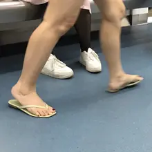 太给力了 #美脚 #偷拍 #盗摄 #嫩足 #嫩脚 #美足