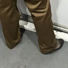 高铁乘务劣质黑丝 肯定很臭 #高铁乘务员 #黑丝脚