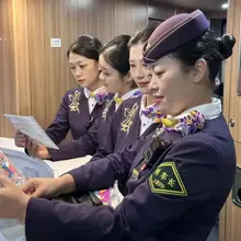 高铁乘务员 https://t.co/qXtKwiVN58预览群看更多 #高铁乘务员 #丝袜