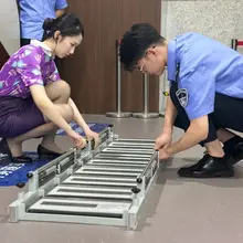上海局新制服还不错啊 #高铁乘务员 #制服丝袜