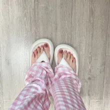 点击观看更多美脚