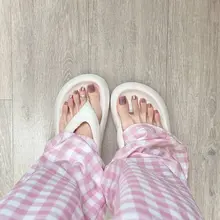 点击观看更多美脚