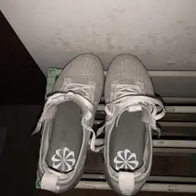 再打一双运动鞋，每次都是香香的味道，已经在这家门口保养了三双了。