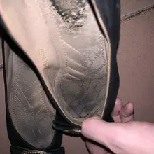 這種品相的平底鞋是絕對的極品 沒想到年輕漂亮的女白領 鞋子居然這麼有味道 #全城搜鞋 #掃樓 #打膠 #射鞋 #戀足 #足交 #平底鞋