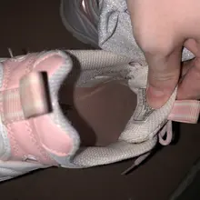 襪子這麼騷 當然要射一波 這個妹妹很喜歡skechers 鞋櫃里好多雙 這次她在家 不敢玩得太嗨 #全城搜鞋 #掃樓 #打膠 #射鞋 #戀足 #足交 #棉襪…