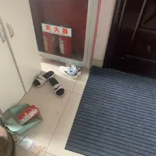 #射鞋 #玩鞋 #扫楼 #打胶 （1）呜呼哀哉！体育老师妹子竟然搬走了！都怪这同层的骚贱妹子！一天到晚开着门露着骚浪蹄子害得我没什么机会对体育妹子下手...作…