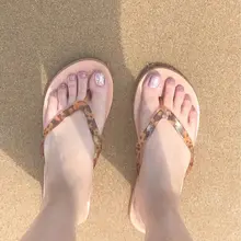 点击观看更多美脚