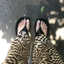点击观看更多美脚