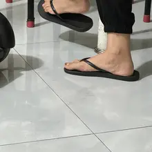 点击观看更多美脚