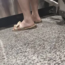 点击观看更多美脚