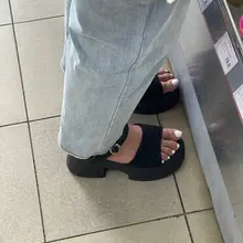 点击观看更多美脚