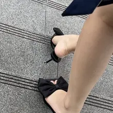这能忍？ #美脚 #裸足 #偷拍 #盗摄 #嫩足 #嫩脚 #美