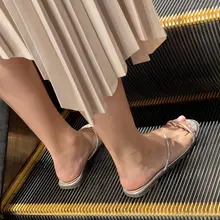这个脚跟打几分？ #美脚 #裸足 #偷拍 #盗摄 #嫩足 #嫩脚 #美足