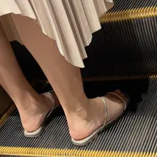 这个脚跟打几分？ #美脚 #裸足 #偷拍 #盗摄 #嫩足 #嫩脚 #美足