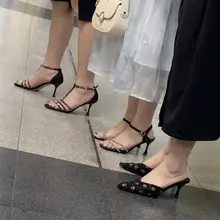 医美三骚1 #美脚 #裸足 #偷拍 #盗摄 #嫩足 #嫩脚 #美足