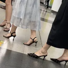医美三骚1 #美脚 #裸足 #偷拍 #盗摄 #嫩足 #嫩脚 #美足