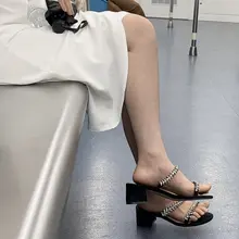 这款鞋子怎么样 #美脚 #裸足 #偷拍 #盗摄 #嫩足 #嫩脚 #美足
