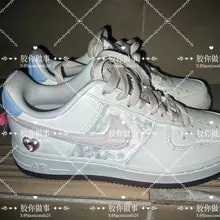 极品夜场女的骚鞋柜，各种板鞋和骚高跟，最喜欢的还是这双情人节af1，这个外观看上去真的蛮可爱的，可惜就是太新了，味道还没怎么重，后续继续关注这家 #扫楼 #打…
