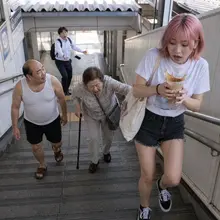 おはようございます！今日から世間では新学期ですか？ 師匠から、「俺のチカラは本来こう言う人助けに使うものだ！」「困った人を助けると、朝から気分がいいなぁ👴」と…
