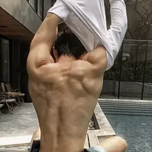 看到這樣的按摩師 到底要叫他脫還是穿？ https://t.co/u33lWCud3m #高薪 #仕女按摩 #情慾按摩 #徵按摩師 #男男 #夫妻