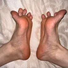 誘人綠色美甲 套路足拍 身高170/ 體重100/ 腳碼37
