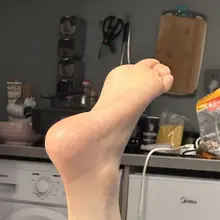 投 女友潔白乾淨的腳 看了很舒服