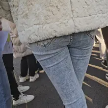 网友投稿女同学 #紧身牛仔裤 #偷拍 #意淫 #反差学生