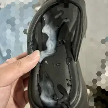 汗脚小姐姐惨被薅羊毛，不仅拖鞋被中出射精，连袜子都被掳走那拿回去当飞机杯肉便器了～😁😁😁