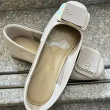 让精液混合在鞋底，和鞋底混为一色