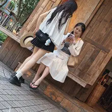 看表情就知道在说：“你咋拍得这么丑” #淫脚 #淫鞋 #街拍 #美足 #美鞋 #挑鞋 #平底鞋 #趾缝 #足弓 #脚底 #趾缝 #玉足 #高跟鞋 #打胶 #扫…