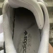 #射鞋 #玩鞋 #扫楼 #打胶 一双棉袜瞬间打乱了我对yeezy的计划，看着妹妹鞋垫上的足迹和棉袜上浅浅的印记，哪怕昨天刚爽完少妇姐姐的帆布鞋今天也只能悻悻的…