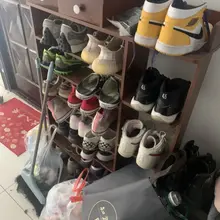 #射鞋 #玩鞋 #扫楼 #打胶 一直没玩过yeezy350本来想去玩下妹子的yeezy的....可到妹子家门口一看到踩着穿的converse就瞬间沦陷了...…