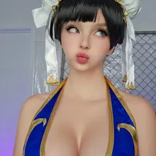 Cammy or Chun Li?