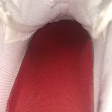 #射鞋 #玩鞋 #扫楼 #打胶 这两天连玩四双真是爽啊！这是前天的第一双。鞋垫上小小的脚趾印真是让我瞬间就硬了！果断就选她了！看着妹子一双双的美鞋，想着都快被…