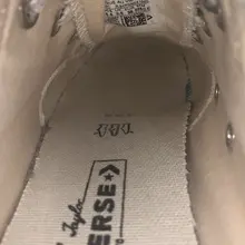 #射鞋 #玩鞋 #扫楼 #打胶 少妇姐姐真的是绝了！我是真的从来没有闻过汗味可以盖过鞋味的帆布鞋！也不知道姐姐今天走了多少路，鞋垫都潮潮的，那个味道！太美妙了…